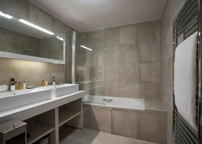 Moderne A 1550 Avec Box Electrique Et Wifi - Fr-1-575-26 Apartament *